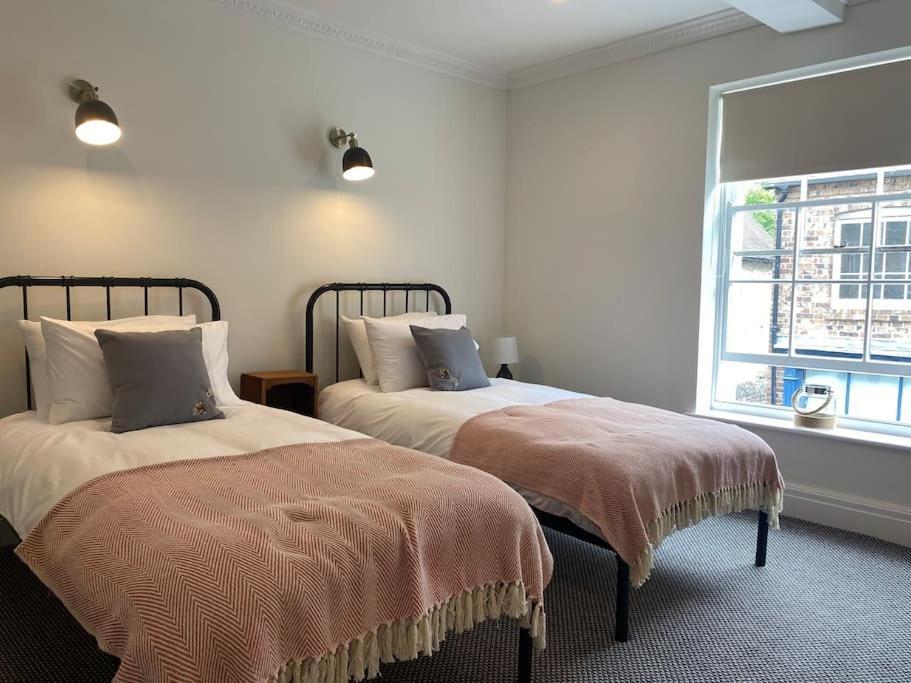 Lovely 2 Bedroom Apartment In Much Wenlock Exterior foto